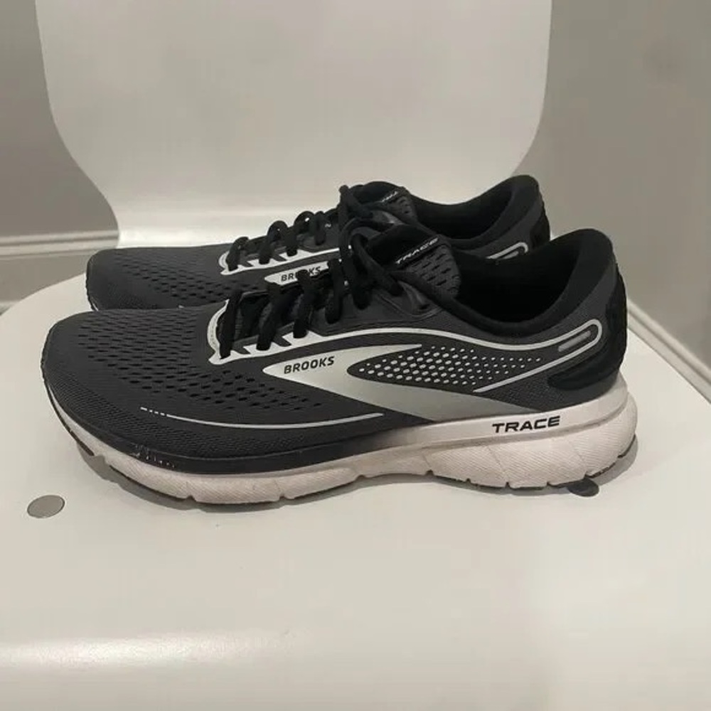 Brooks Black and White Running Shoes